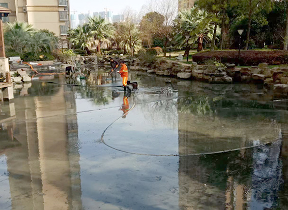 滦县景观池淤泥清理
